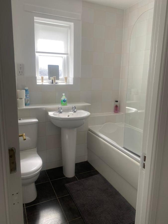 Renfrew Home From Home Extérieur photo